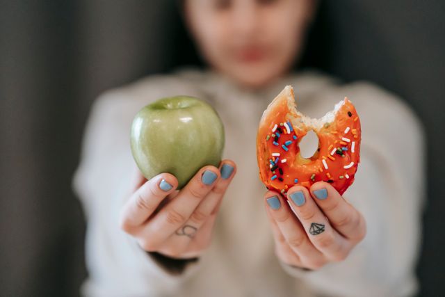 Nutrizione, terapia ormonale e body neutrality: l’approccio trans-inclusivo che mancava